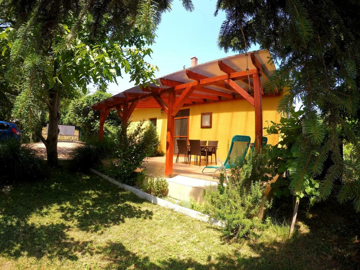 Menta Holiday Home Badacsonytomaj Buitenkant foto